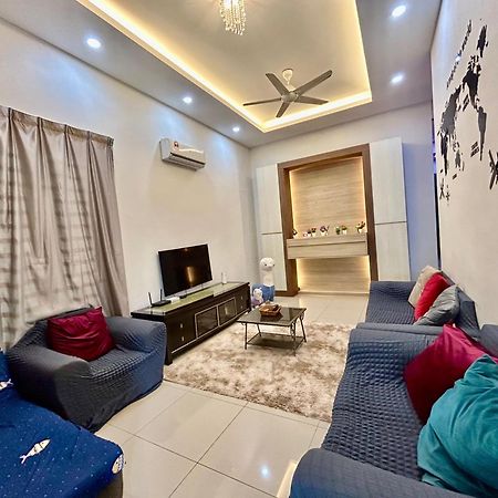 Comfort 36 Entire House At Alma Bukit Mertajam Buitenkant foto