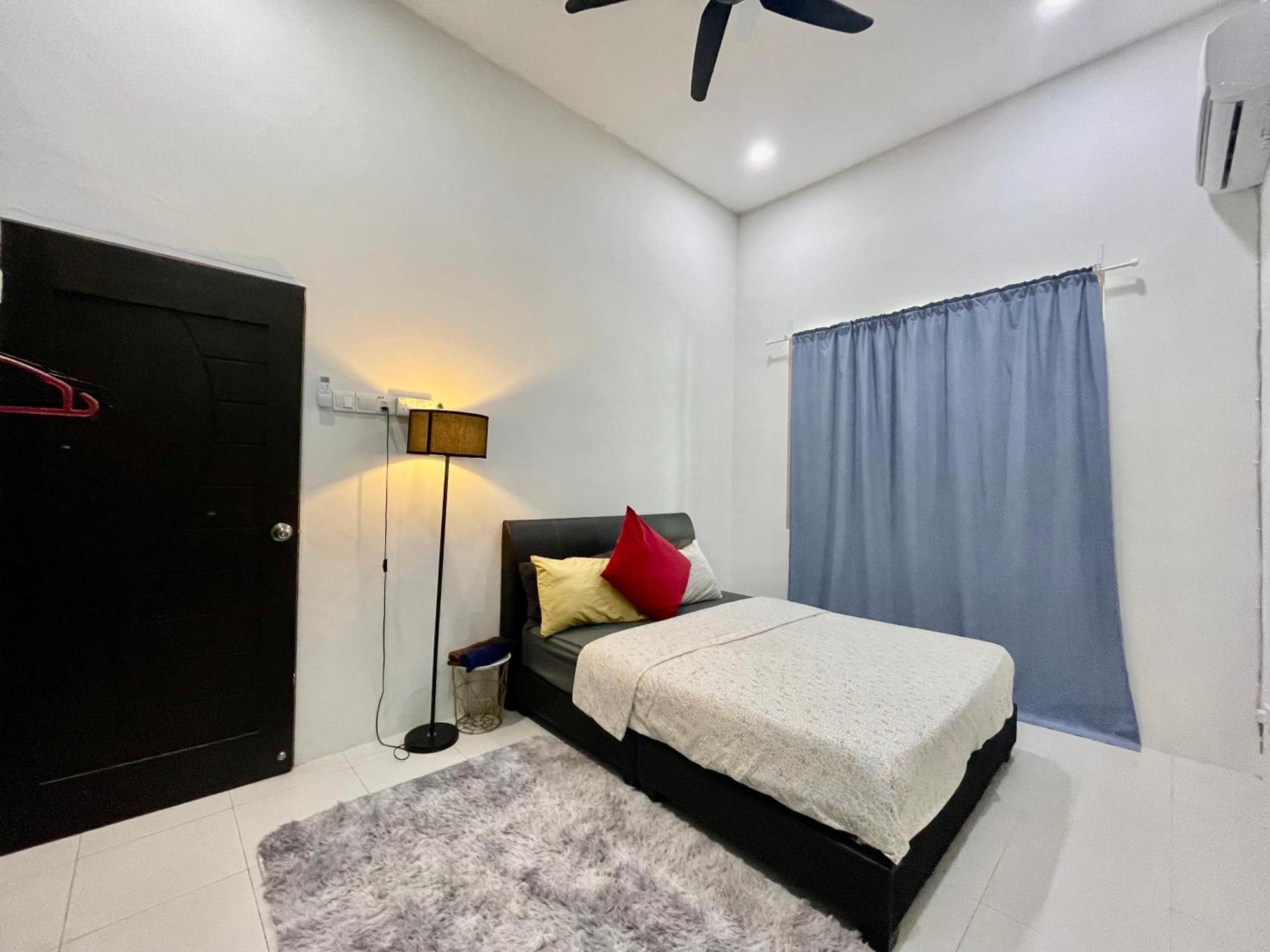 Comfort 36 Entire House At Alma Bukit Mertajam Buitenkant foto